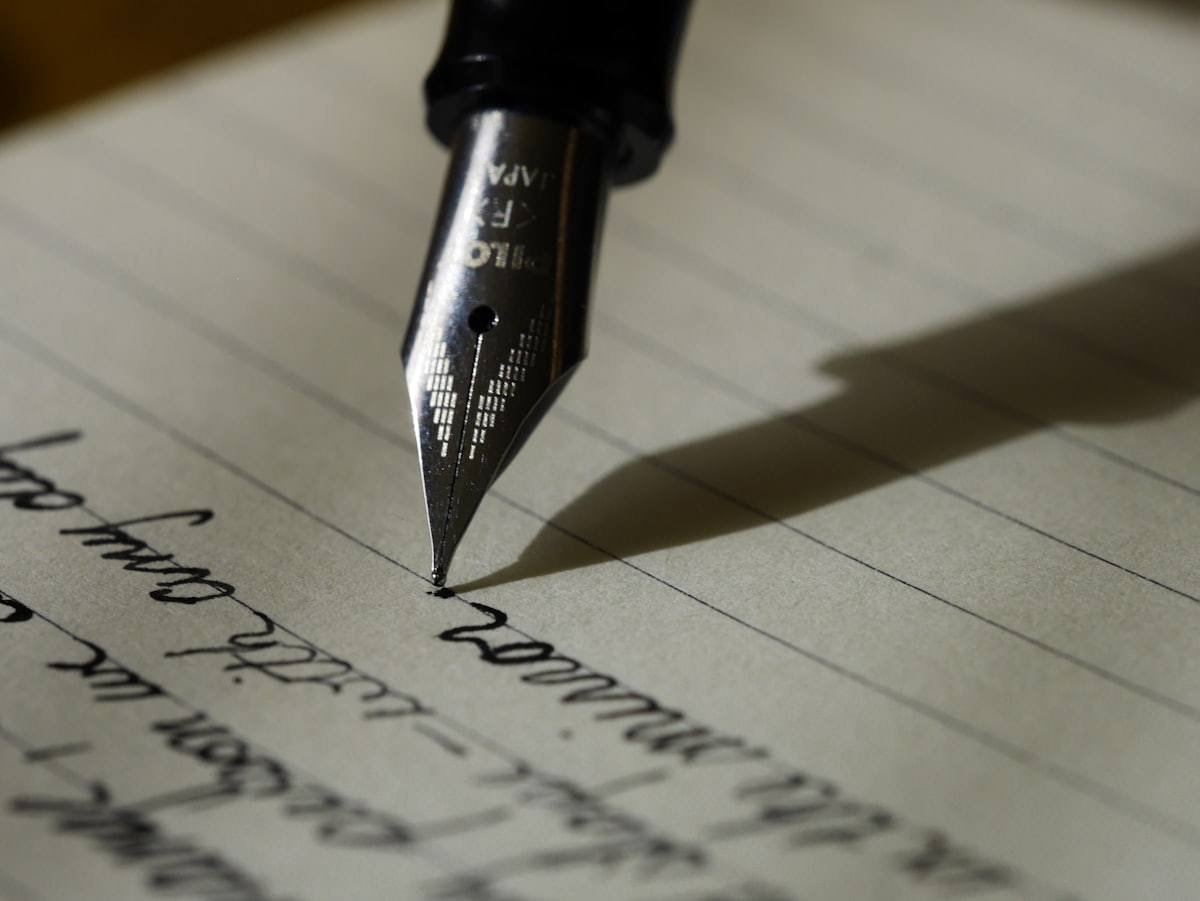 Writing workspace for B2B guest posting